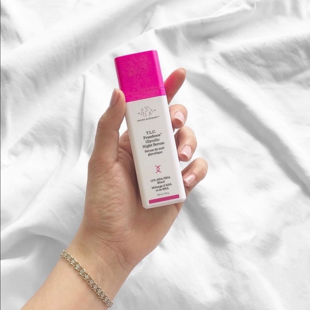 T.L.C. Framboos™ Glycolic Night Serum